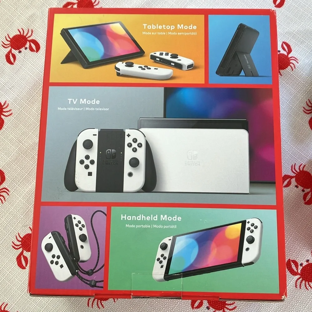 Nintendo Switch OLED Console - white with 2 additional controllers Preowned